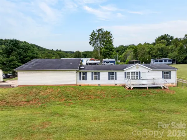 3 S Creek Drive, Leicester, NC 28748