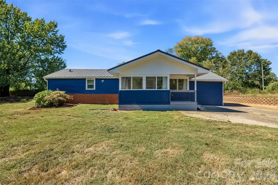 181 Moody Avenue, Candler, NC 28715 - #2