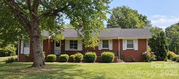1416 36th Avenue Ne, Hickory, NC 28601