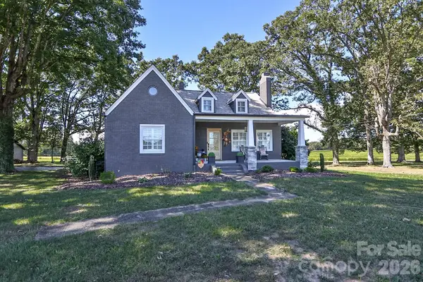 2659 Us Highway 21 Highway, Hamptonville, NC 27020
