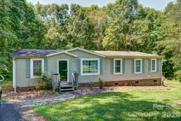 1218 Forest Ridge Drive, Bessemer City, NC 28016