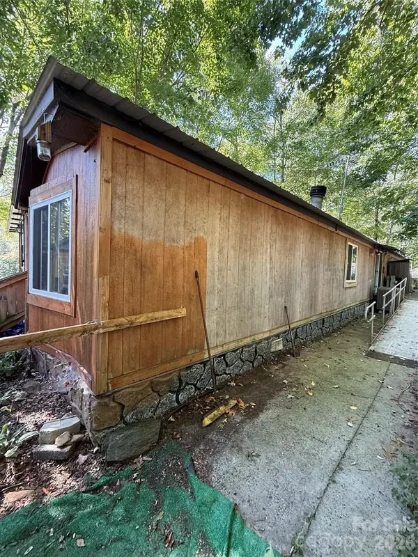 111 Three Top Street, West Jefferson, NC 28694