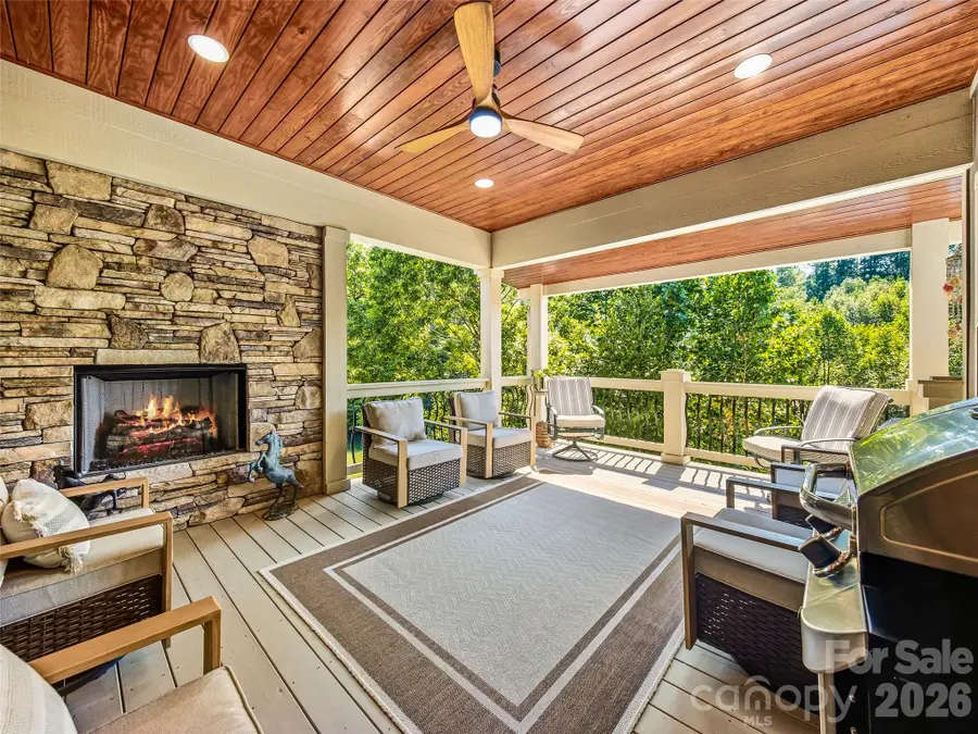 158 Narrows Run Loop, Hendersonville, NC 28791 - #3
