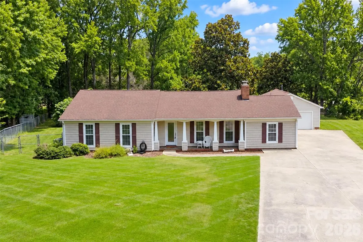 7904 Saddleview Court, Charlotte, NC 28215 - #1
