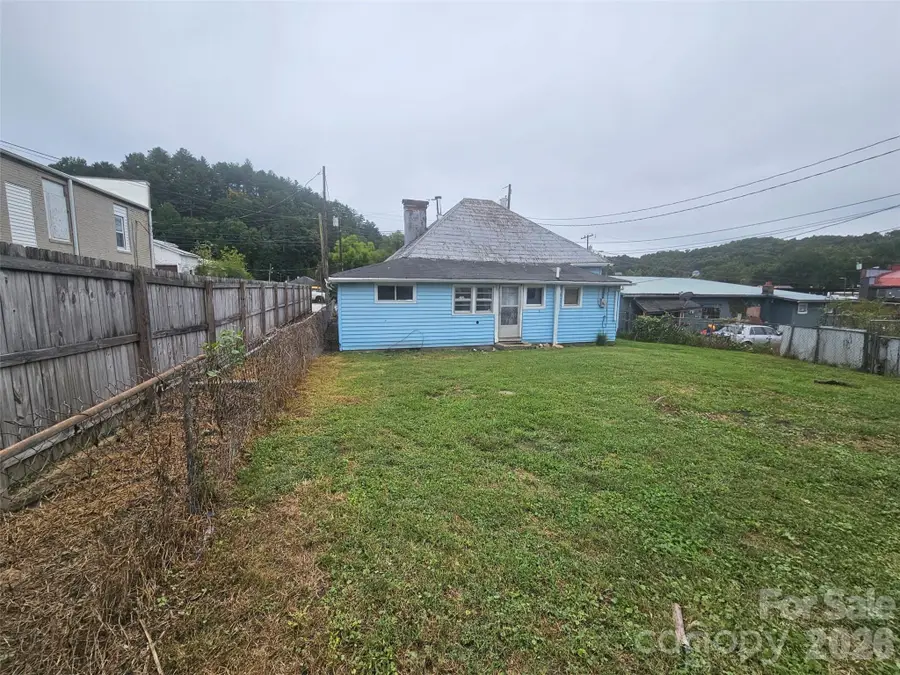 28 Chestnut Street, Rosman, NC 28772 - #3