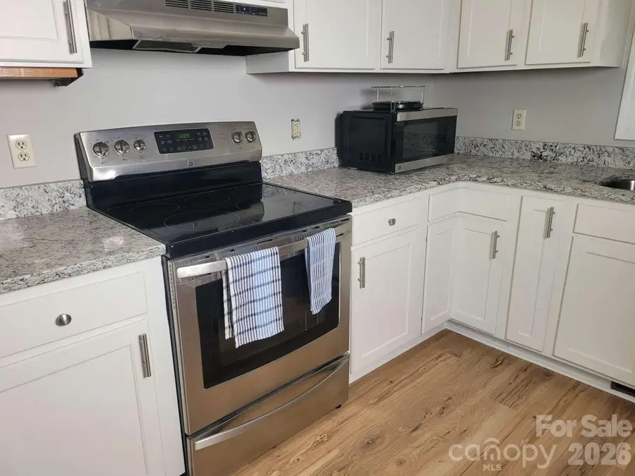 3842 Serenity Drive, Hickory, NC 28602 - #3
