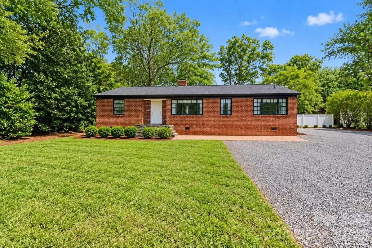 8911 Mt Holly-huntersville Road, Huntersville, NC 28078 - #1