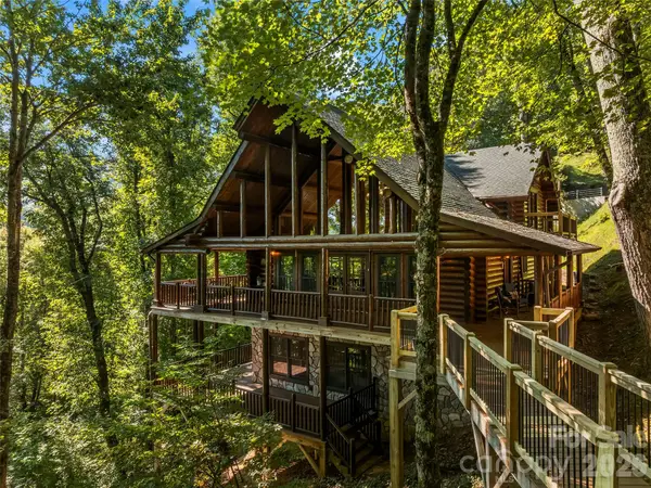 44 Kamama Trail, Maggie Valley, NC 28751