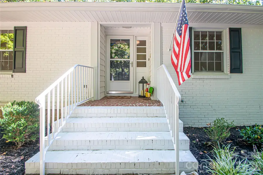 7400 Oakwood Lane, Charlotte, NC 28215 - #2