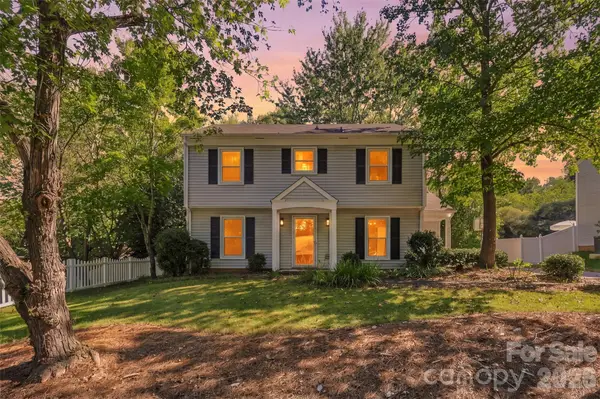 320 Sunnywood Lane, Charlotte, NC 28270