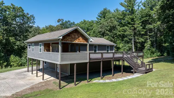 80 Hidden Bluff Lane, Horse Shoe, NC 28742