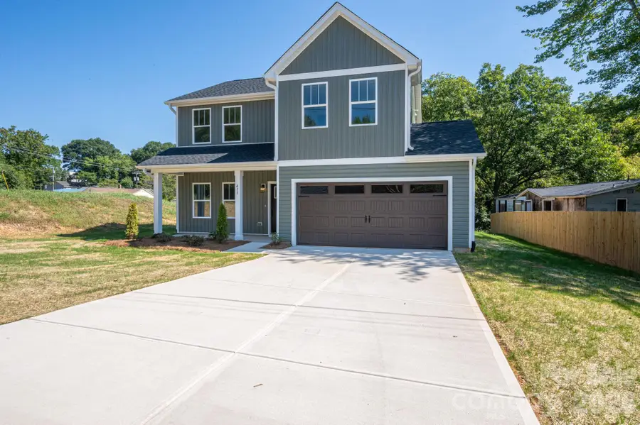 411 Lee Street, Lincolnton, NC 28092 - #2