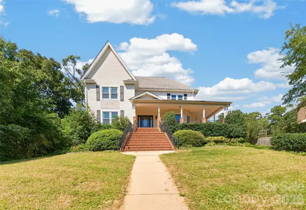 1058 13th Avenue Place Nw, Hickory, NC 28601