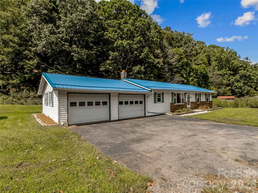 1878 Bolens Creek Road, Burnsville, NC 28714 - #2