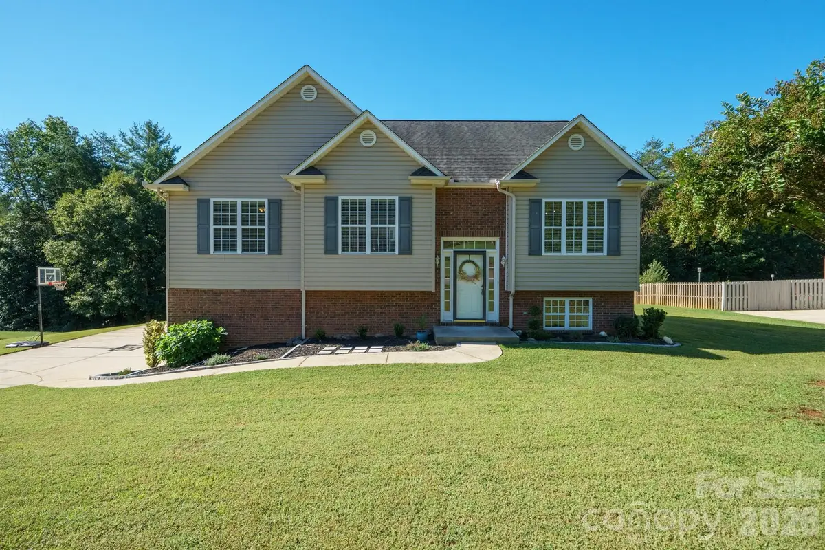 9530 Driftwood Court, Hickory, NC 28601 - #1