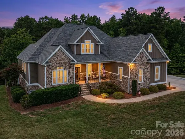 3167 James Plantation Drive, Denver, NC 28037