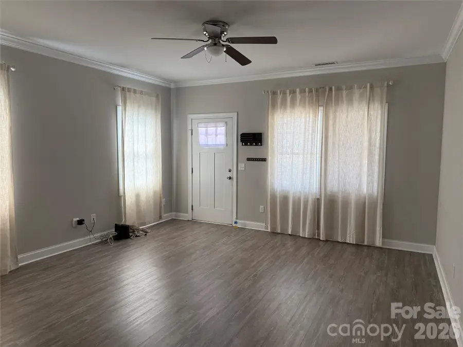1084 20th Street Ne, Hickory, NC 28601 - #3