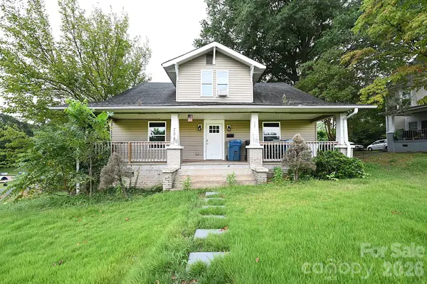 755 2nd Avenue Sw, Hickory, NC 28602