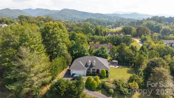 91 Crestview Street, Canton, NC 28716