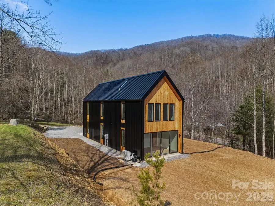 708 & 710 Kendal Drive, Leicester, NC 28748 - #3