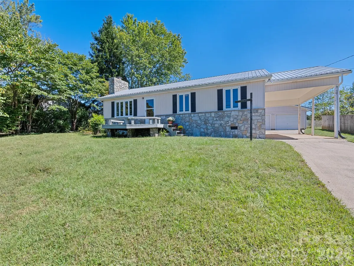 158 Candlelight Circle, Clyde, NC 28721 - #1
