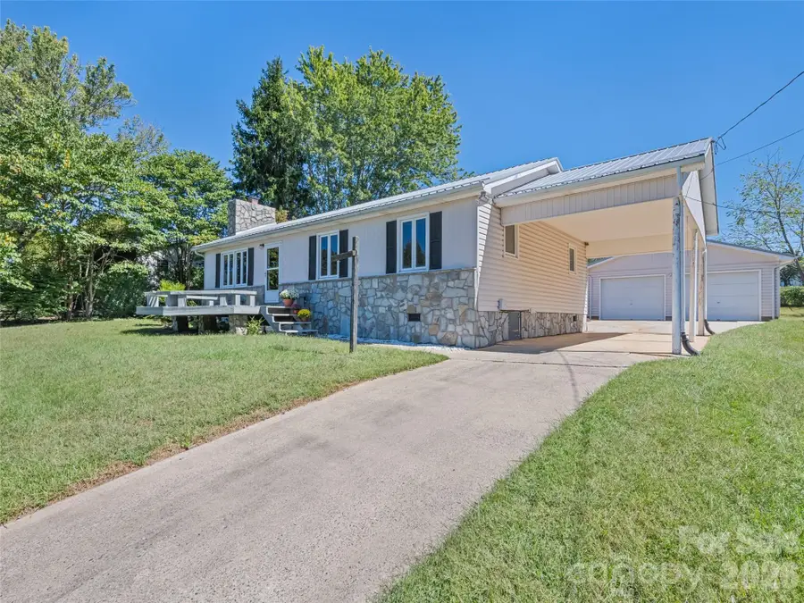 158 Candlelight Circle, Clyde, NC 28721 - #3