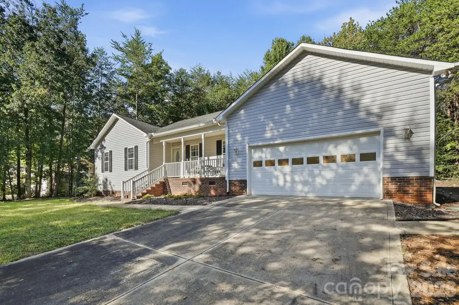 3649 Navajo Drive, Maiden, NC 28650 - #3