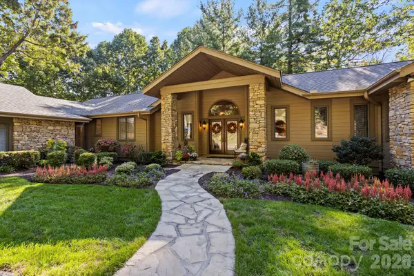 308 Kenmure Drive, Flat Rock, NC 28731