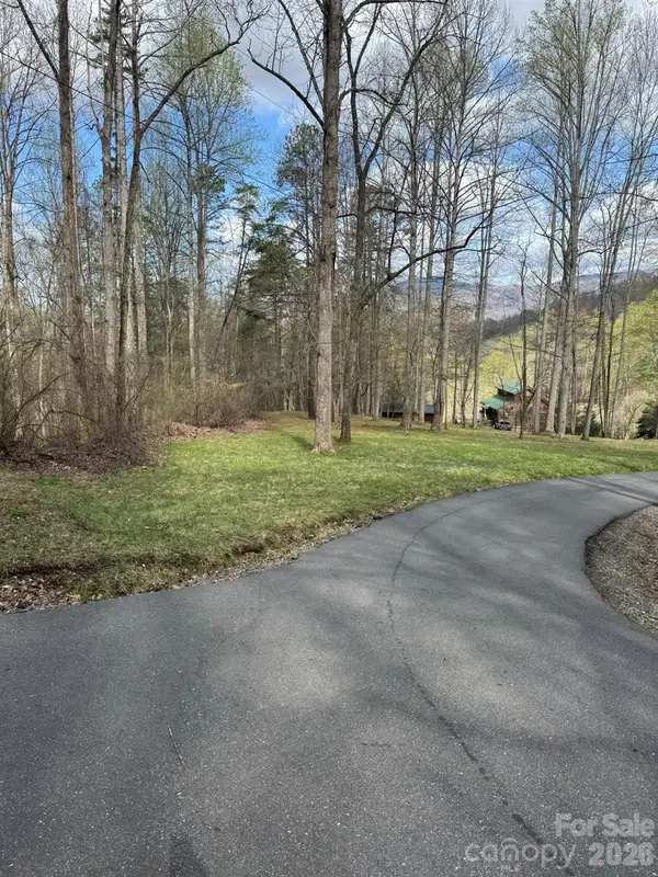 1 E Wabash Drive, Sylva, NC 28779