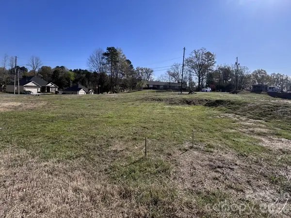 832 Kathryn Drive Se, Concord, NC 28025
