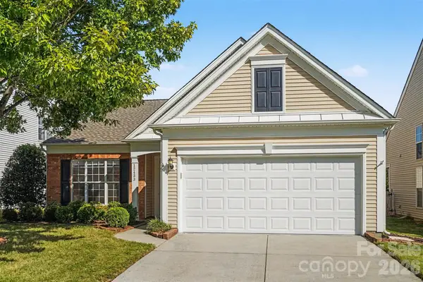 12433 Bobhouse Drive, Charlotte, NC 28277