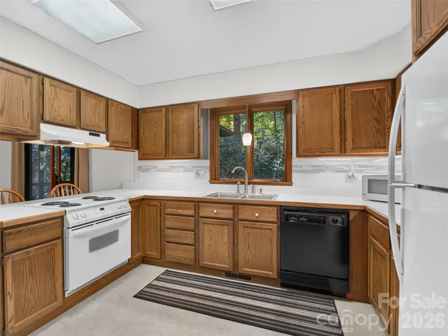 64 Surrey Lane, Brevard, NC 28712 - #2