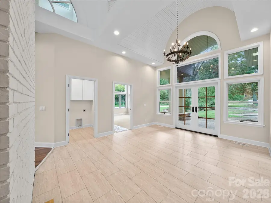 18 Carriage Park Way, Hendersonville, NC 28791 - #3