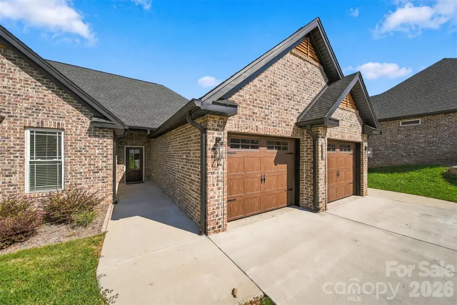 3331 48th Avenue Ne, Hickory, NC 28601 - #2