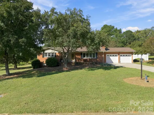 82 Henderson Street, Badin, NC 28009