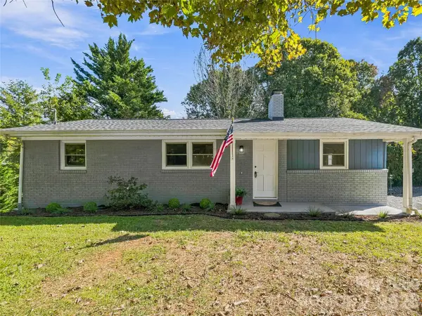 71 Murphy Hill Road, Weaverville, NC 28787
