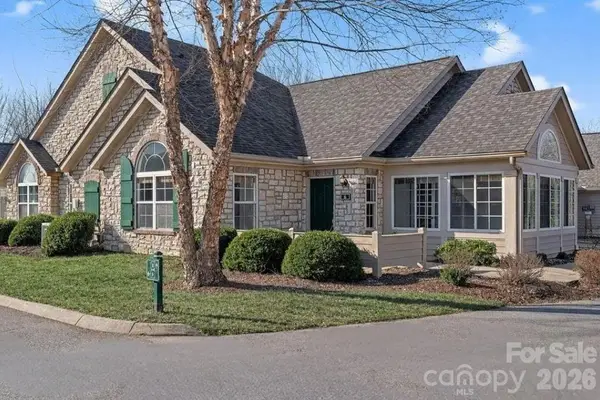 6 Mountain Meadow Circle, Weaverville, NC 28787