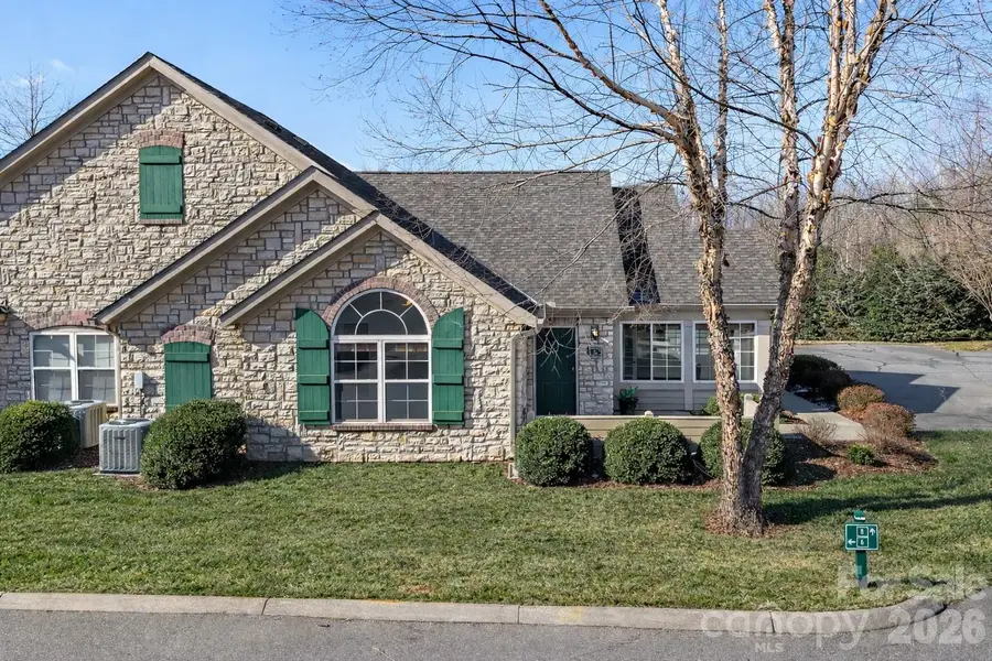 6 Mountain Meadow Circle, Weaverville, NC 28787 - #2