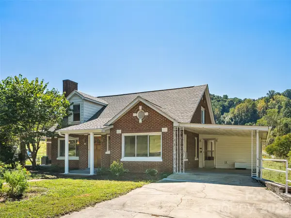 654 Ratcliff Cove Road, Waynesville, NC 28786