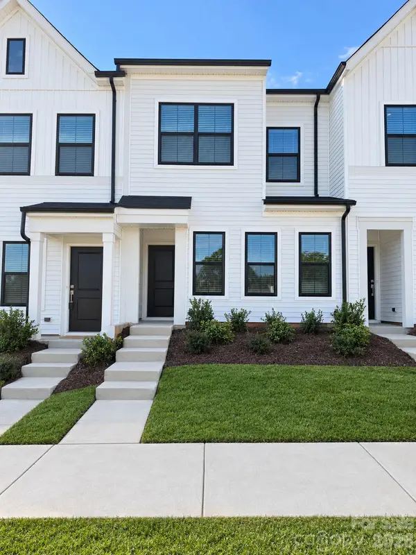 6550 Harlech Street, Charlotte, NC 28269