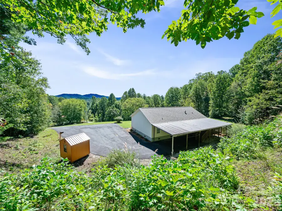 456 Tempie Mountain Road, Spruce Pine, NC 28777 - #2