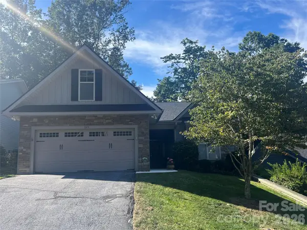 220 Waterside Drive, Hendersonville, NC 28791