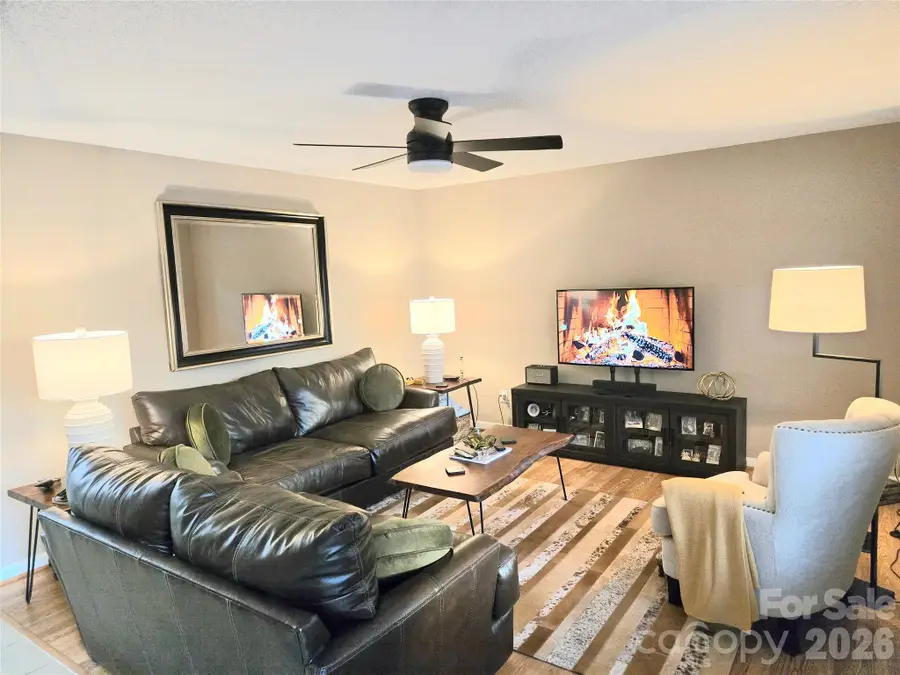 475 N Spring Avenue, Newton, NC 28658 - #3