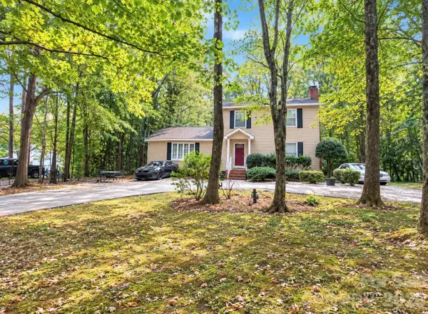 7332 Cedarbrook Drive, Charlotte, NC 28215