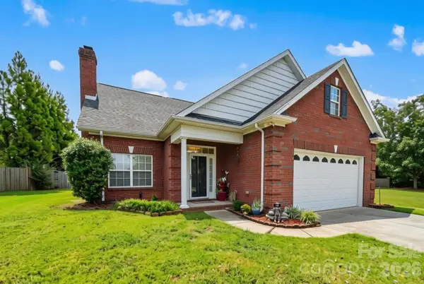 3310 Brickwood Circle, Midland, NC 28107