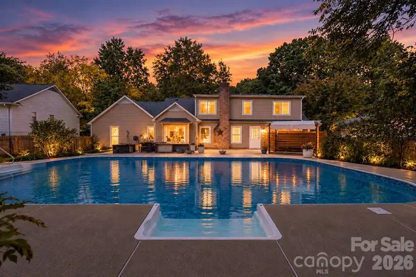 9423 Whitethorn Drive, Charlotte, NC 28277