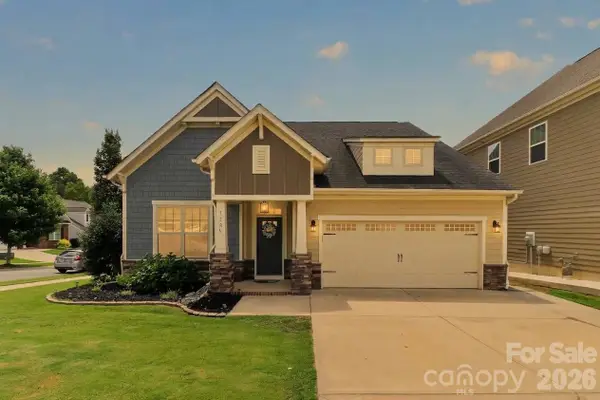 128 Creekside Crossing Lane, Mooresville, NC 28117
