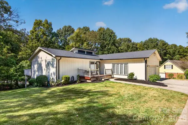 16 Cove Creek Place Se, Concord, NC 28025