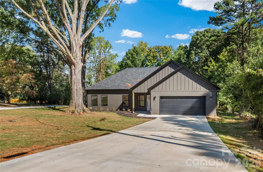 2303 Frederick Drive, Winston Salem, NC 27103 - #2