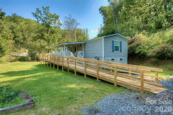 120 Ed Young Road, Burnsville, NC 28714